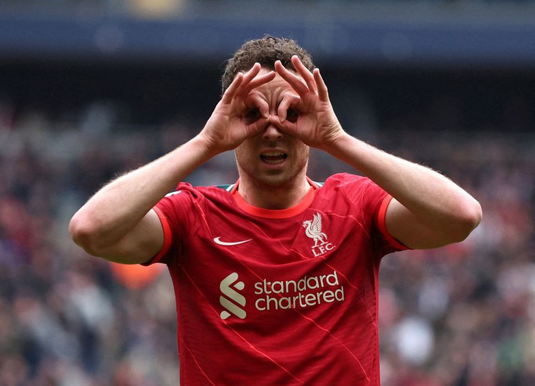 Man City, Liverpool share spoils in pulsating title clash