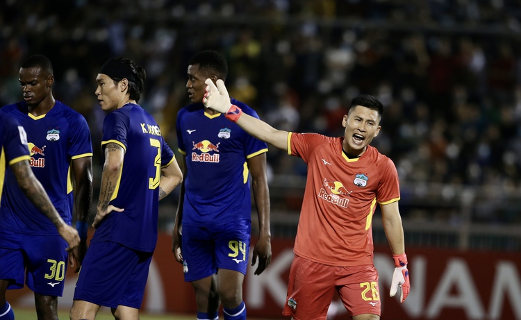 Vietnam’s Hoang Anh Gia Lai display good performance in loss against Japan’s Yokohama F. Marinos