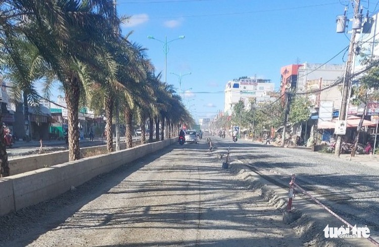 Vietnam’s Mekong Delta localities begin road upgrades to prevent flooding