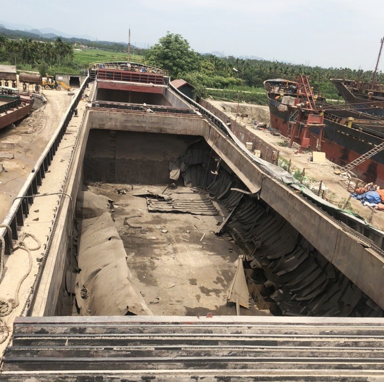 Explosion during ship repair kills two in northern Vietnam