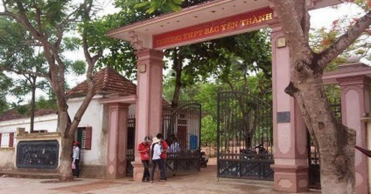 Vietnamese teacher suspended after slapping, causing ear injury to tenth grader