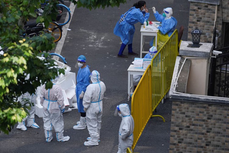 Setback for Shanghai's COVID battle; Beijing focuses on mass testing