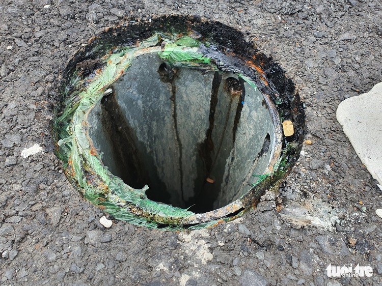 Over 40 drain hole covers stolen from $133mn new bridge in Ho Chi Minh City