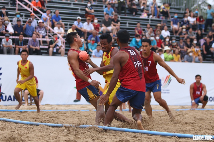 Vietnam fetches gold in men’s beach handball at SE Asian Games