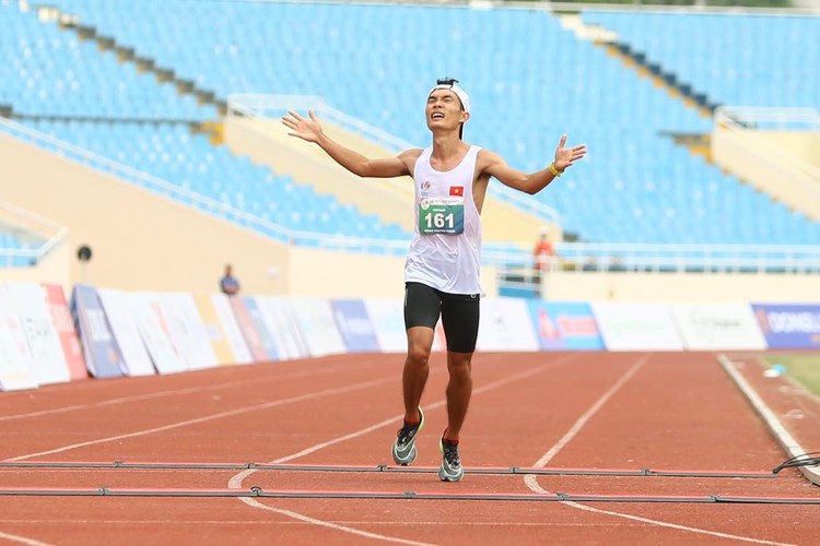 Vietnam wins first-ever gold medal in SEA Games men’s marathon