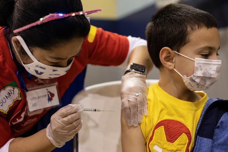 U.S. CDC backs COVID boosters for children 5 to 11