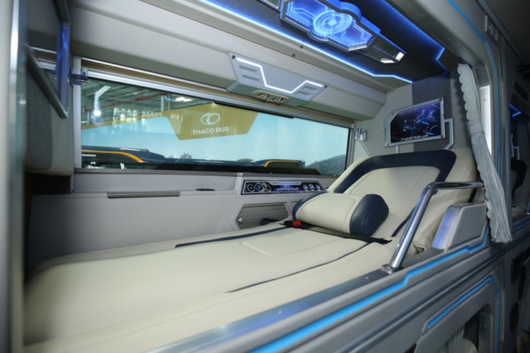 THACO launches Mercedes-Benz bus assembly operation in Vietnam