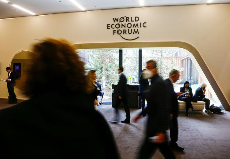Globalization's cheerleaders grasp for new buzzwords at Davos