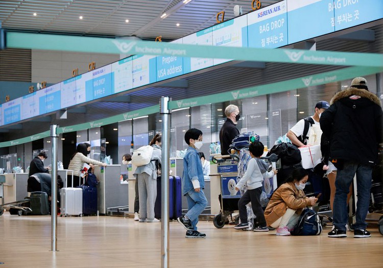 S.Korea to lift quarantine requirement for non-vaccinated foreign arrivals