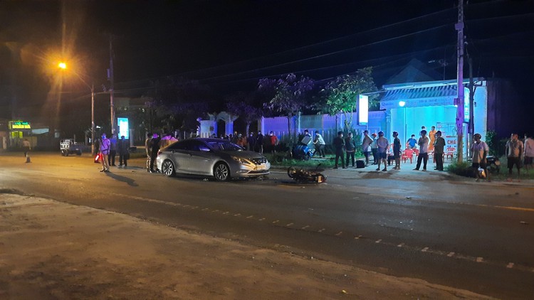 Motorbike rider dies in state-owned car crash in southern Vietnam