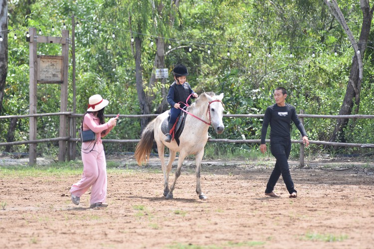 Horseback riding is one of Ho Chi Minh City’s newest weekend activities