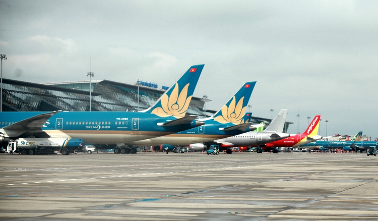 Vietnam, China increase flight frequency