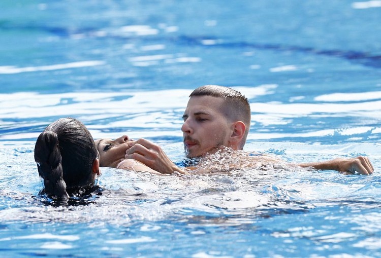 Swimming-US swimmer Alvarez saved from drowning by coach