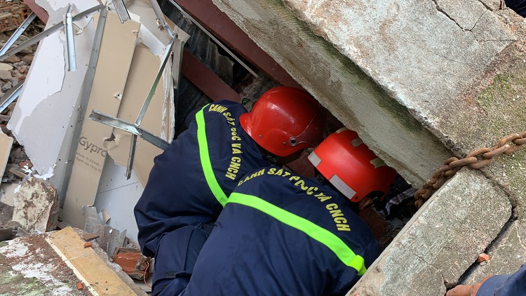 One killed as wall collapses during house demolition in Ho Chi Minh City