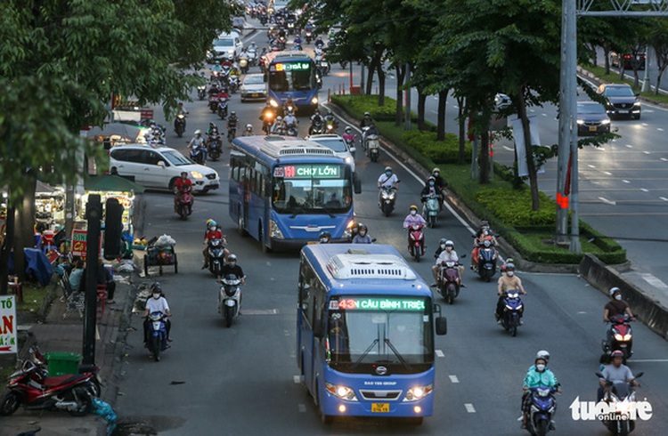 Ho Chi Minh City launches 12 new bus routes to improve traffic connectivity