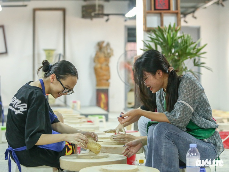 500-year-old pottery village attracts young in Hanoi