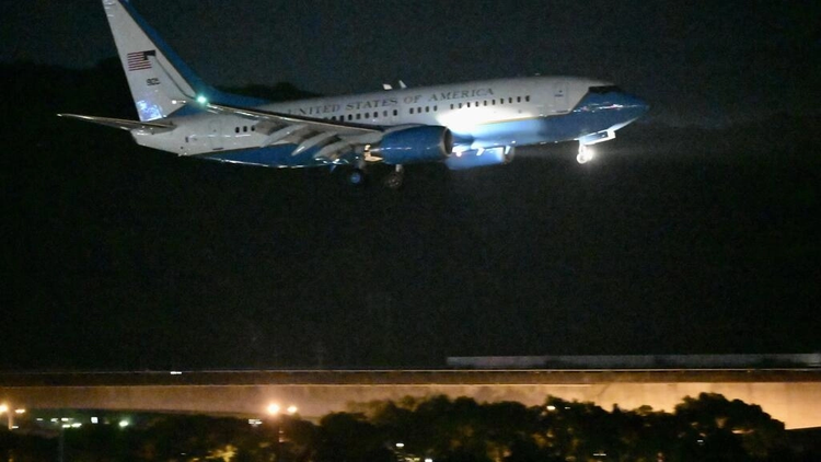 Flight frenzy: Pelosi Taiwan trip swamps plane tracker