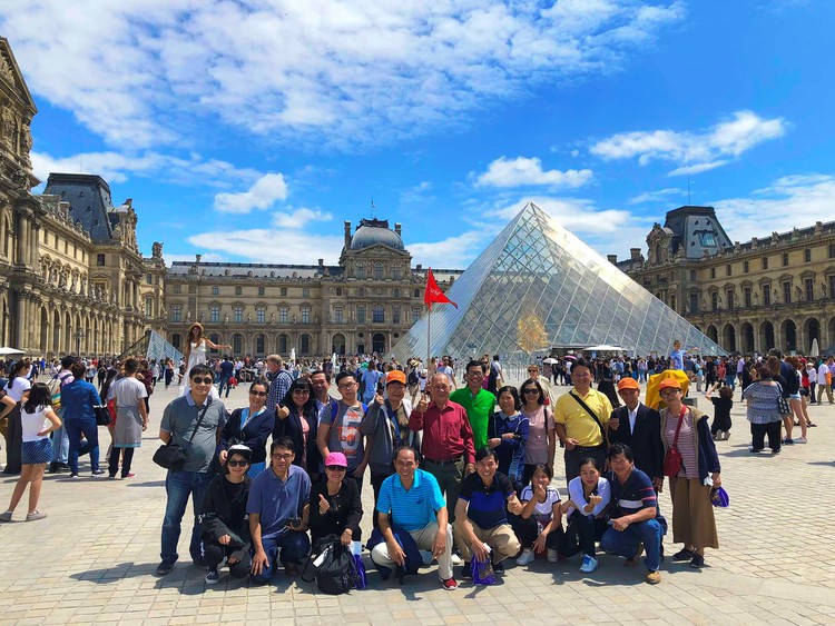 Travel agencies on tenterhooks as 3 European nations stop accepting Vietnam’s new passport