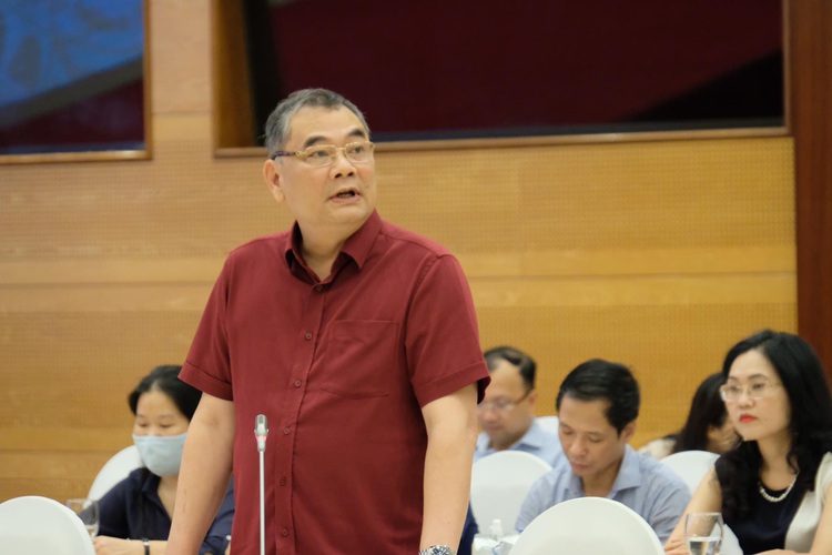 Vietnam to add notes on citizens’ birthplace in new passport form