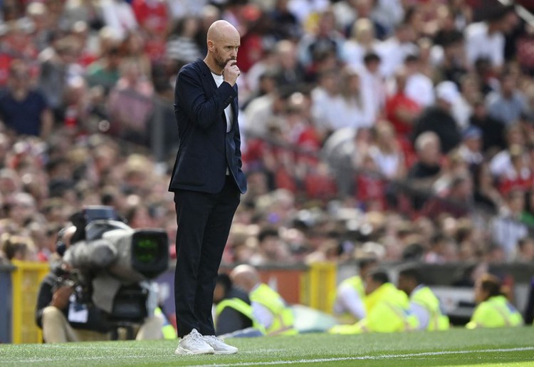 Ten Hag era at United begins with defeat to Brighton