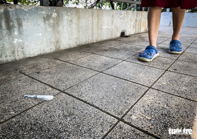 Intravenous drug use abounds on Ho Chi Minh City footbridges