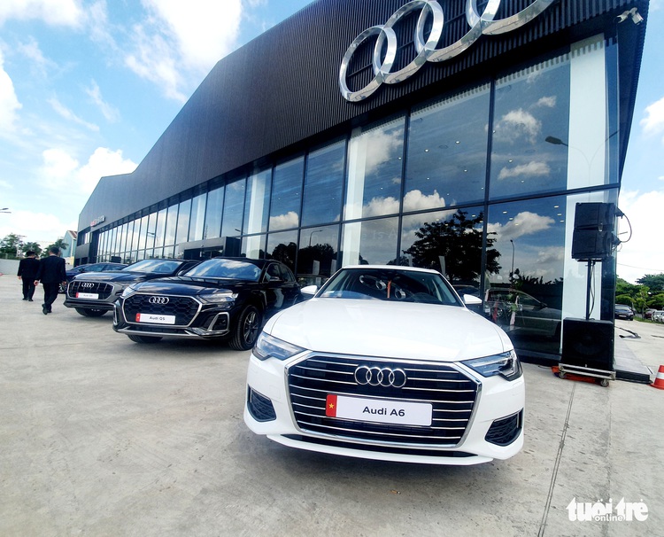 Vietnam’s car import jumps sharply in month’s first half