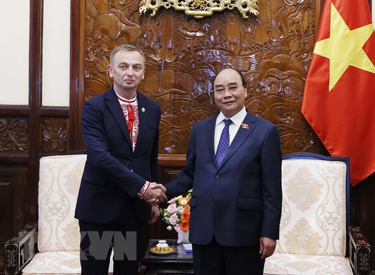 Vietnamese leaders congratulate Ukraine on 31st Independence Day