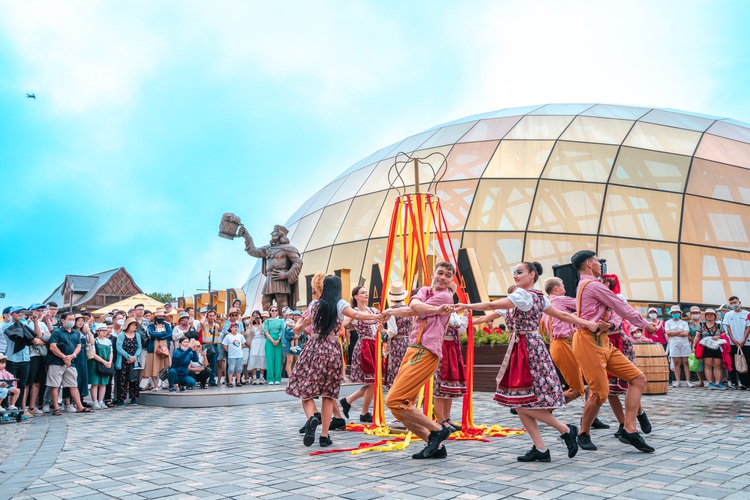 Over 60,000 visitors to celebrate National Day in Da Nang