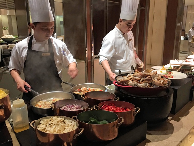 Live cheap or live expensive: The choice is yours in Ho Chi Minh City