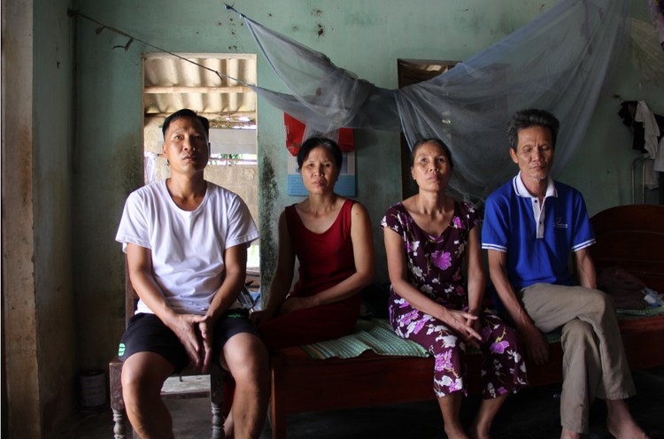 Light at the end of the tunnel for a blind family in Vietnam