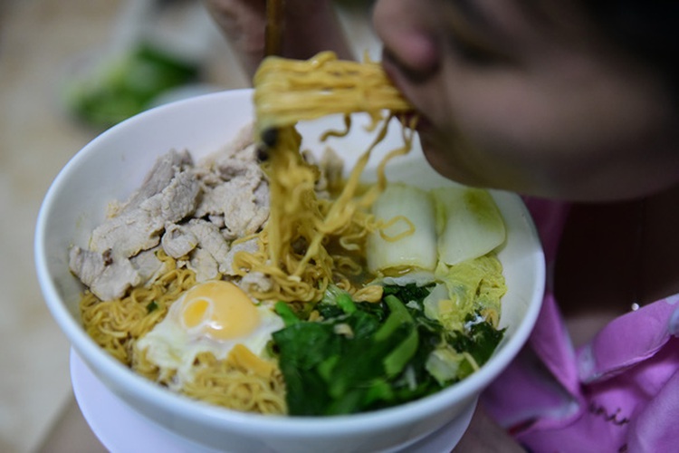 Food additives banned in other countries still allowed in Vietnam