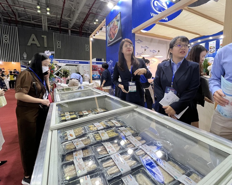U.S. maintains anti-dumping taxes on Vietnamese pangasius