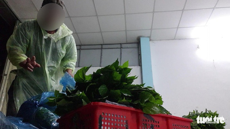 Vietnam's retail giant WinCommerce takes substandard vegetables off shelves