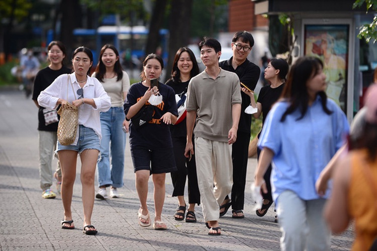 Int’l arrivals to Vietnam bounce back