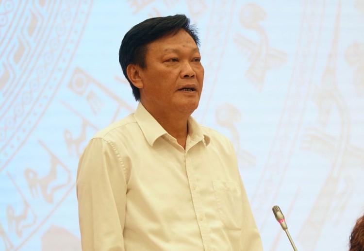 In Vietnam, nearly 40,000 public employees quit jobs in 2.5 years