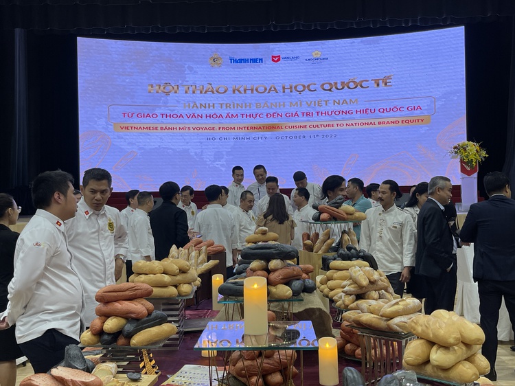 Vietnamese ‘banh mi’: From international cuisine culture to national brand equity