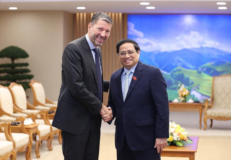 Adidas to expand investment in Vietnam: CEO Kasper Rorsted