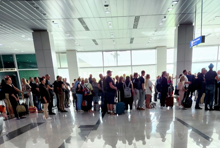 Vietnam’s Phu Quoc welcomes 250 Poles on charter flight