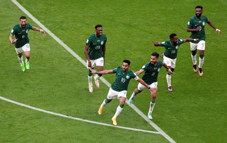 Saudis stun Messi's Argentina with 2-1 comeback win