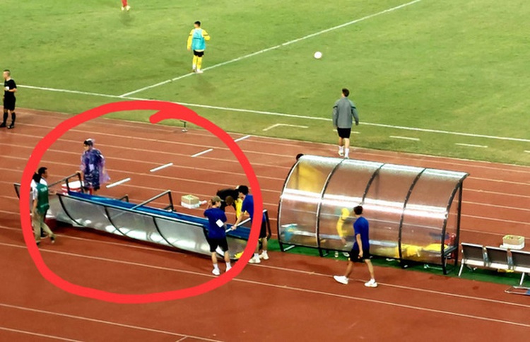 Vietnam criticized for goal post malfunction in friendly win over Dortmund