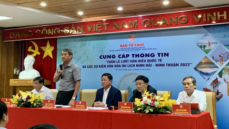 15 countries to join int’l kite surfing week in south-central Vietnam