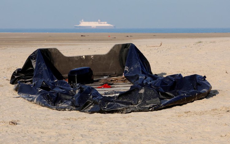 Four dead after migrant boat capsizes off English coast