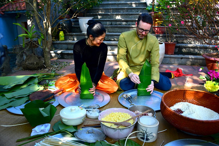 Foreign diplomats wish Vietnamese people peace, love, health and prosperity in Year of the Cat