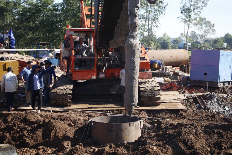 10-year-old Vietnamese boy’s death after falling into concrete pillar a labor accident: police