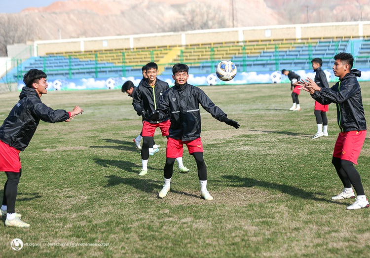 Young Vietnamese footballers ready for first match at AFC U20 Asian Cup
