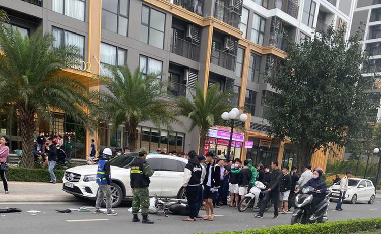 Security guard dies after man drives car into him in Hanoi