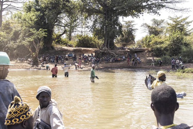 Senegal's gold rush brings hope and despair