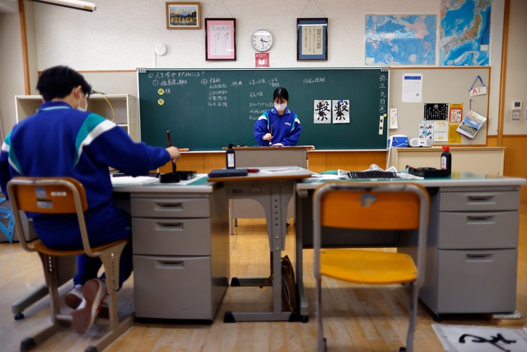 Last students graduate: School closures spread in ageing Japan