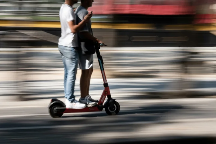 Paris votes on whether to ban e-scooters for hire