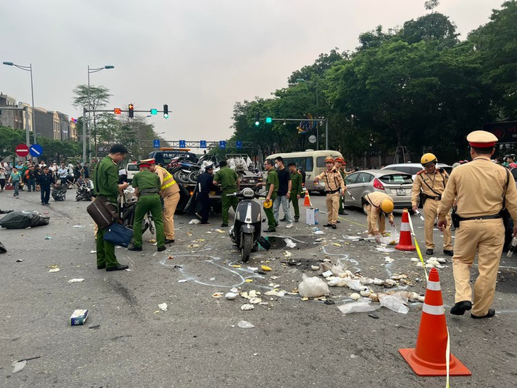 Car smashes into dozens of motorcycles, leaving 22 injured in Hanoi